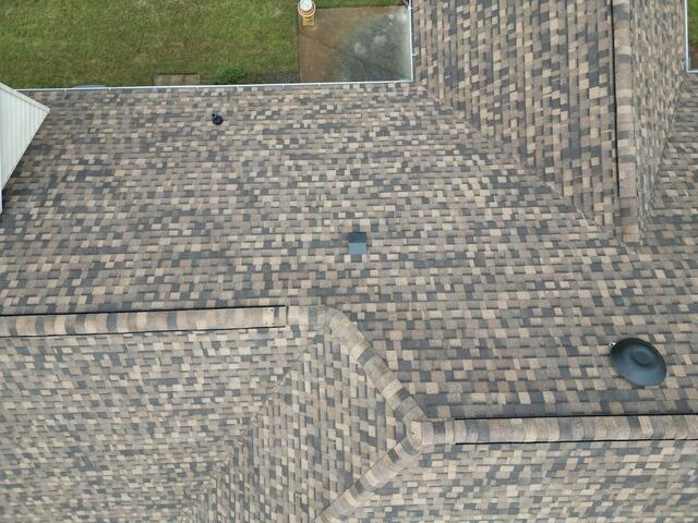 Absolutely love this shingle: IKO Dynasty Brownstone